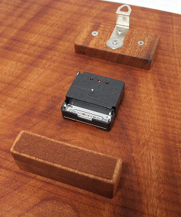 マホガニーで作った本格的な大型インテリア掛け時計(背面)