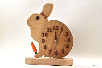 CUNE 木の置き時計 CUNE 木の置き時計 木でできた家の2WAY時計｜ウサギがいる