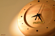 木曽檜のまあるい掛け時計