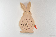 ウサギの掛け時計４