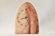 美しい節のある檜の置き時計３