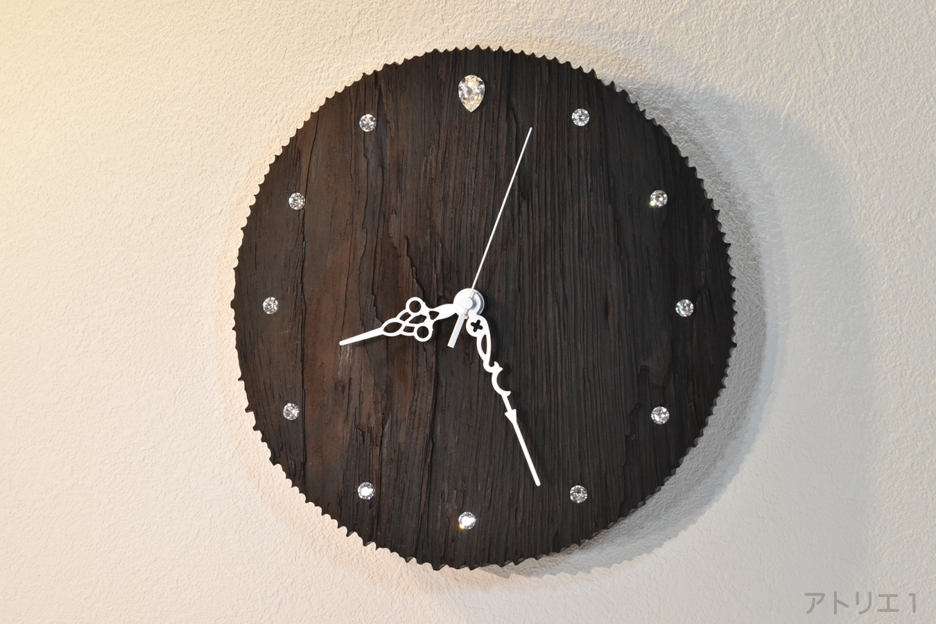 その存在感は大きく、シックな空間を作り出します。