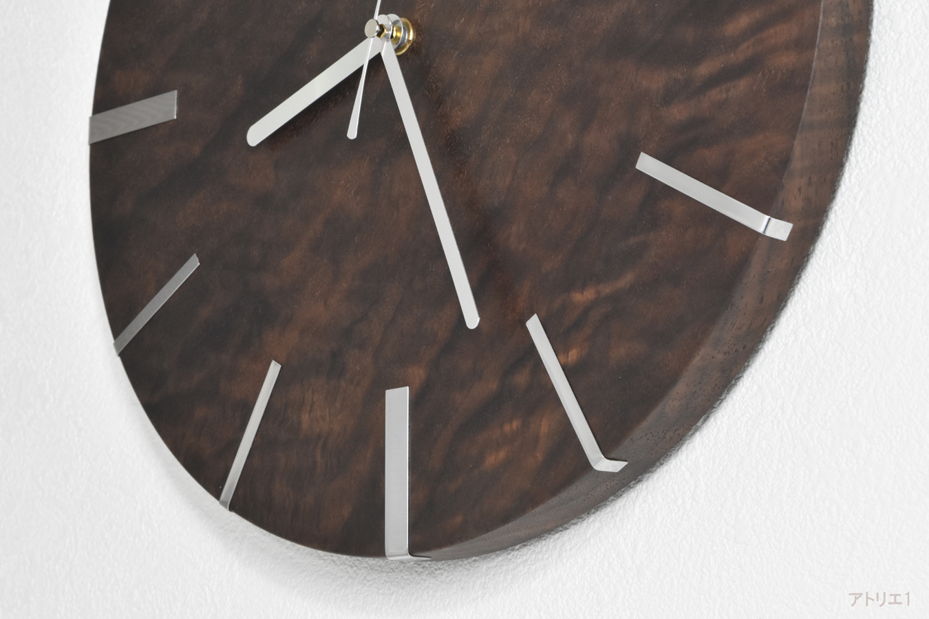 ブラックウオルナットの大きな掛け時計 電波時計 手作りの木の時計はアトリエ1